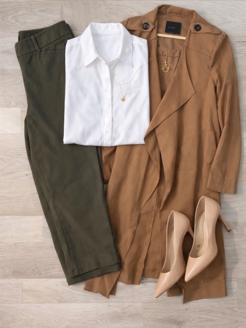 White House Black Market Olive Cropped Slim Pants - Picture 9 of 9
